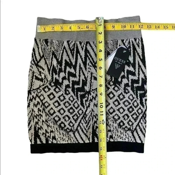 Guess Stretch Mini Skirt - Jet Black Multi size XS/S - Picture 2 of 3